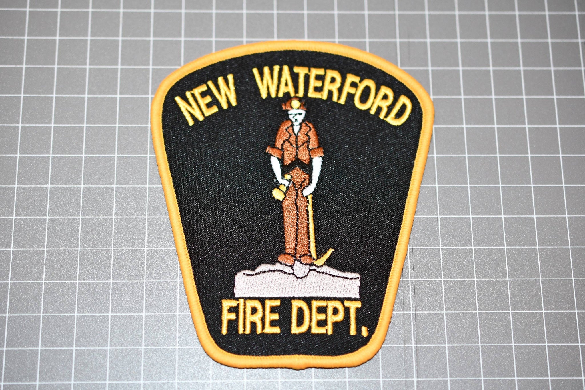 New Waterford Canada Fire Department Patch (S01-1)