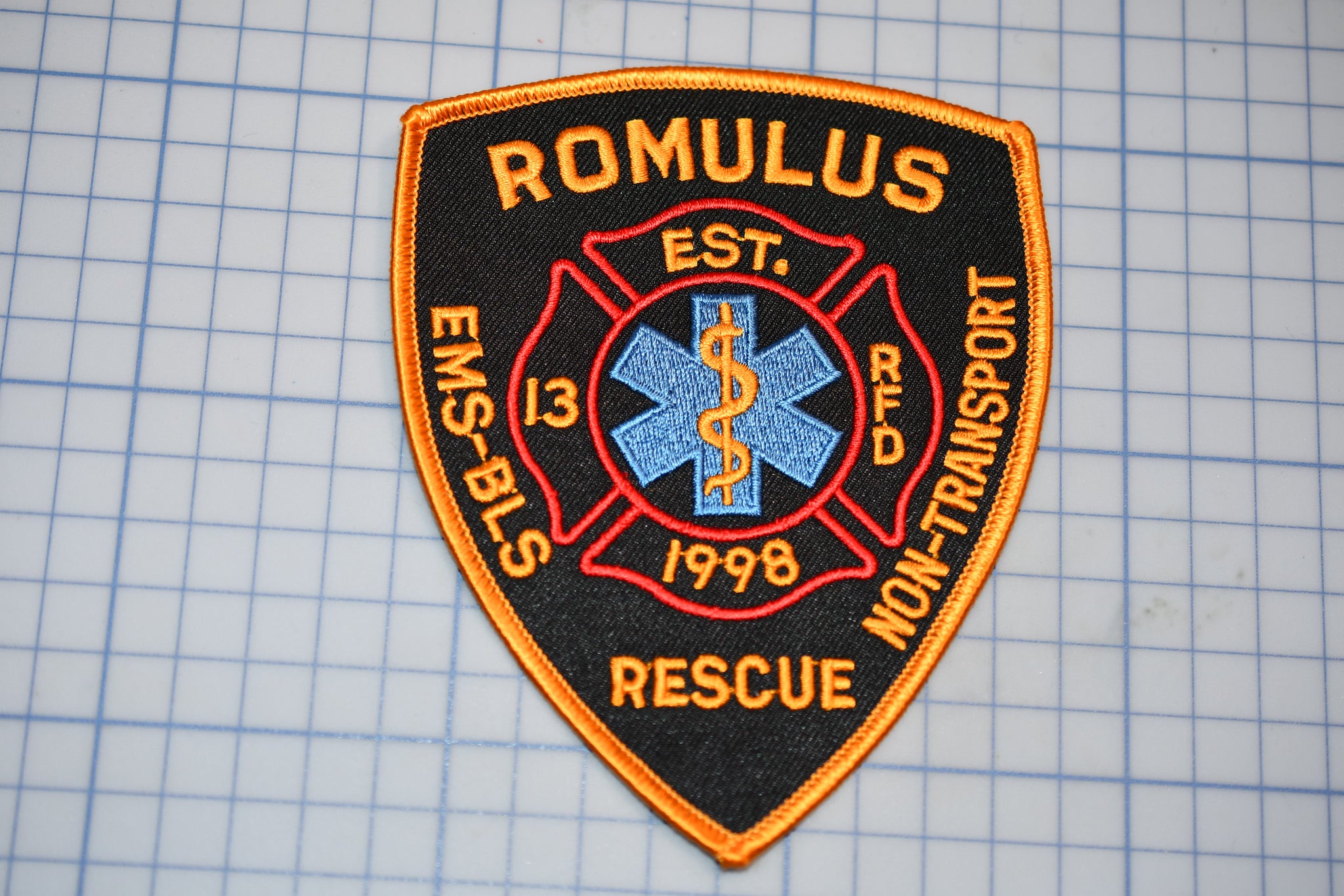 Romulus Michigan Fire Department Patch (B29-363)