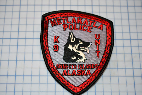 a patch with a picture of a dog on it
