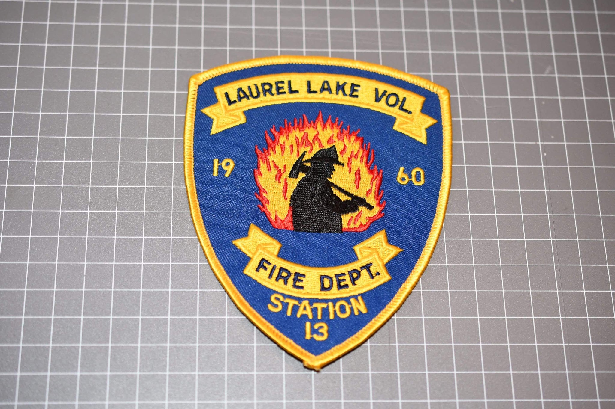 Laurel Lake New Jersey Volunteer Fire Department Patch (U.S. Fire Patches)