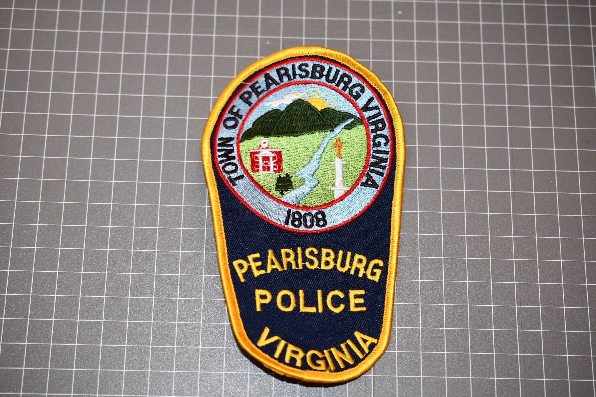 Pearisburg Virginia Police Patch (B20)