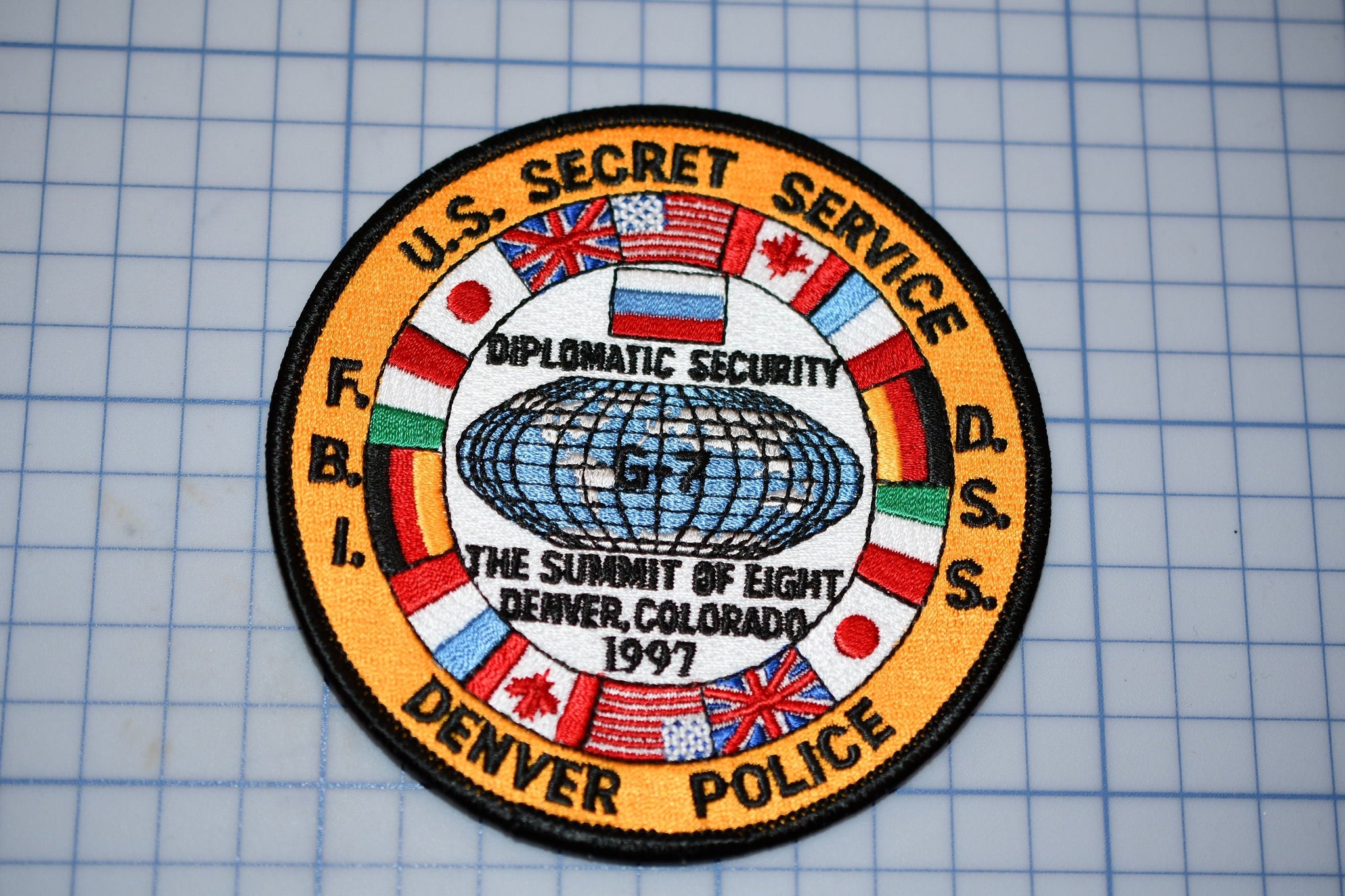 USSS FBI DSS Denver Police "The Summit Of Eight" 1997 Patch (B27-326)